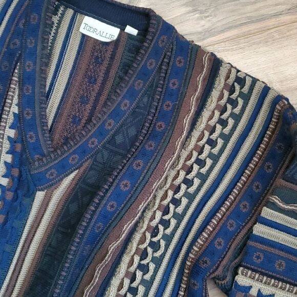 Toorallie | Thick Knit Sweater - Picture 3 of 5